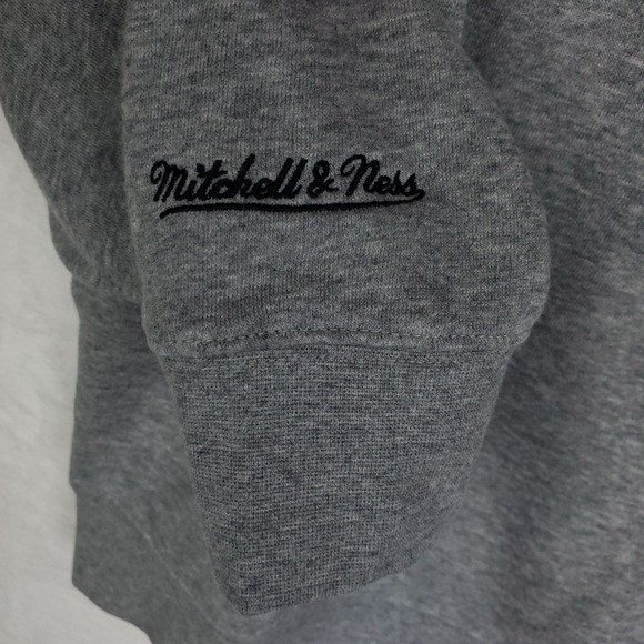 Philadelphia‎ 76ers Mitchell & Ness NBA Womens Medium Sweatshirt Gray NWT - Picture 5 of 8